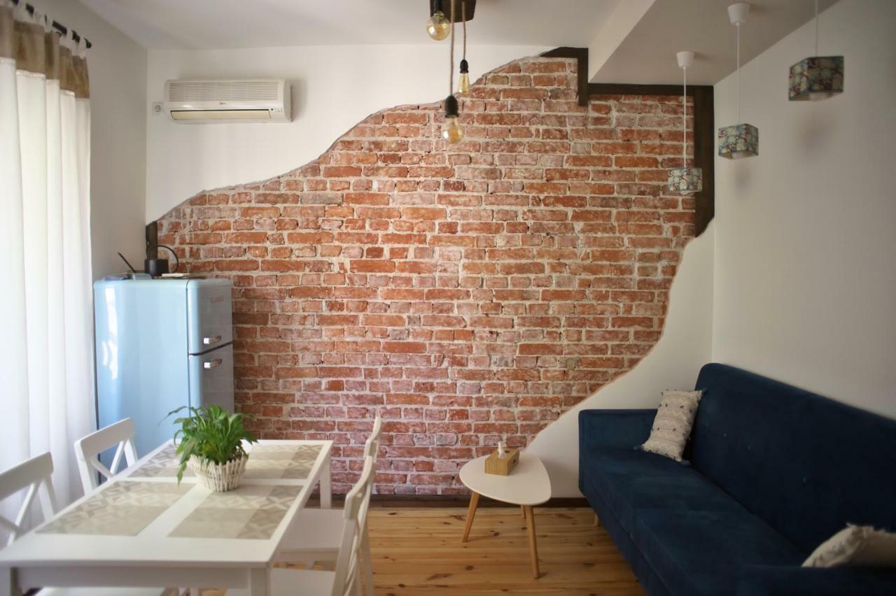 The Flyingtheatre Apartment