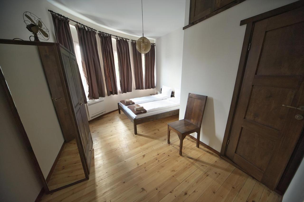 The Flyingtheatre Apartment *